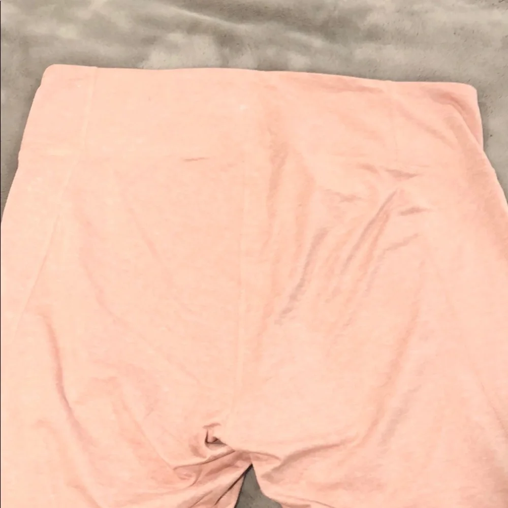 High Rise Compression Crop - Picture 4 of 4